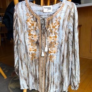 New Savanna Jane embroidered top 1X. Gorgeous!